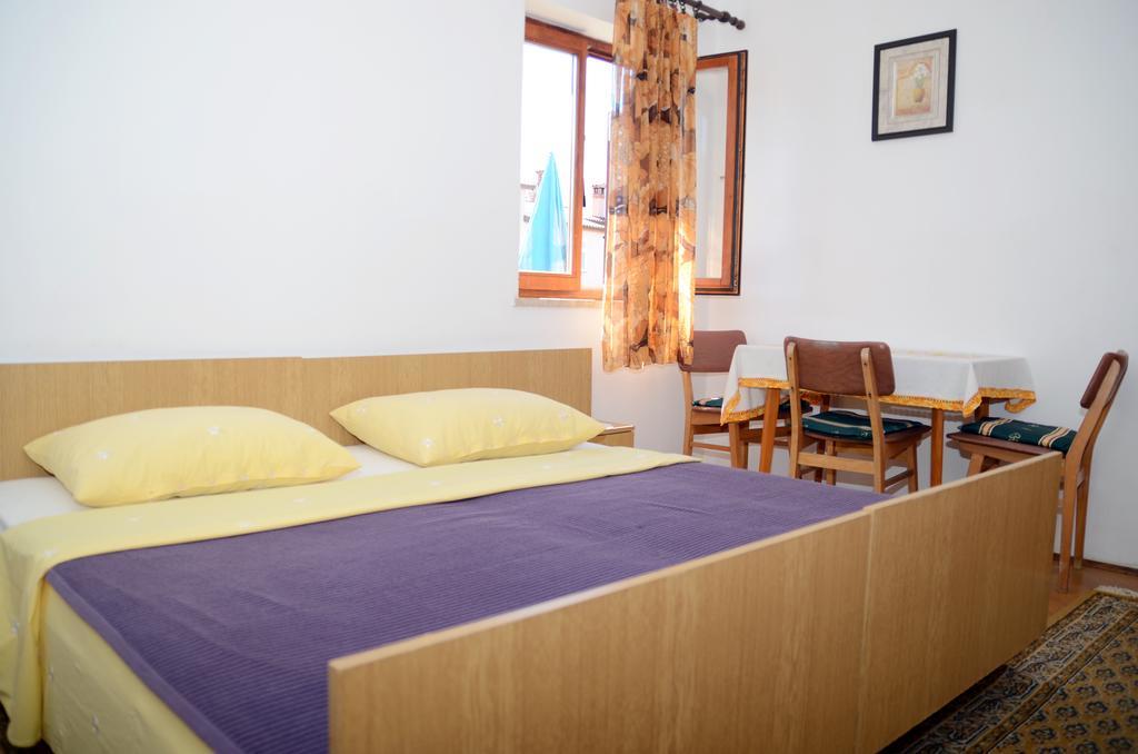 Apartments Ana Ровинь Экстерьер фото