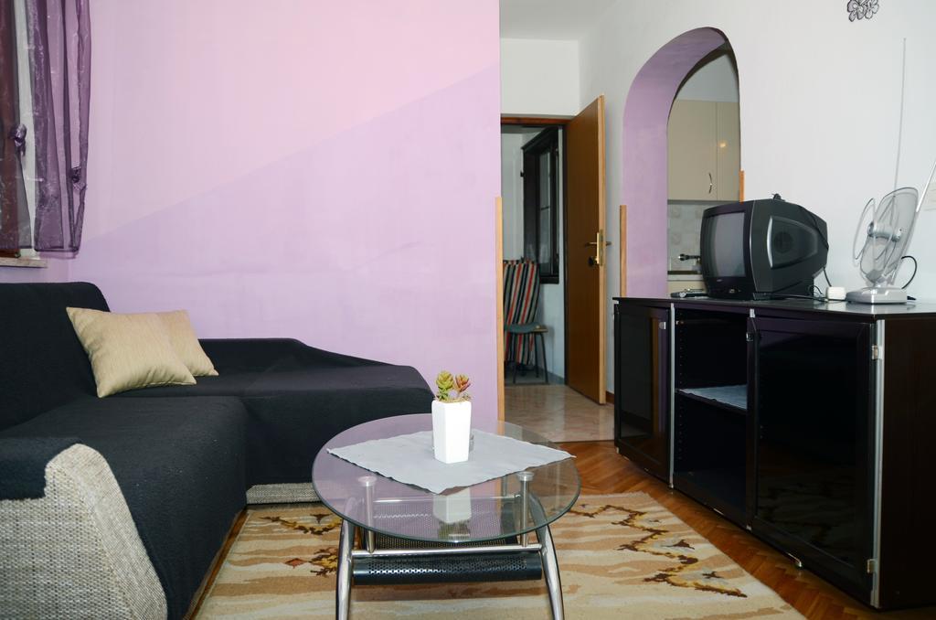 Apartments Ana Ровинь Экстерьер фото