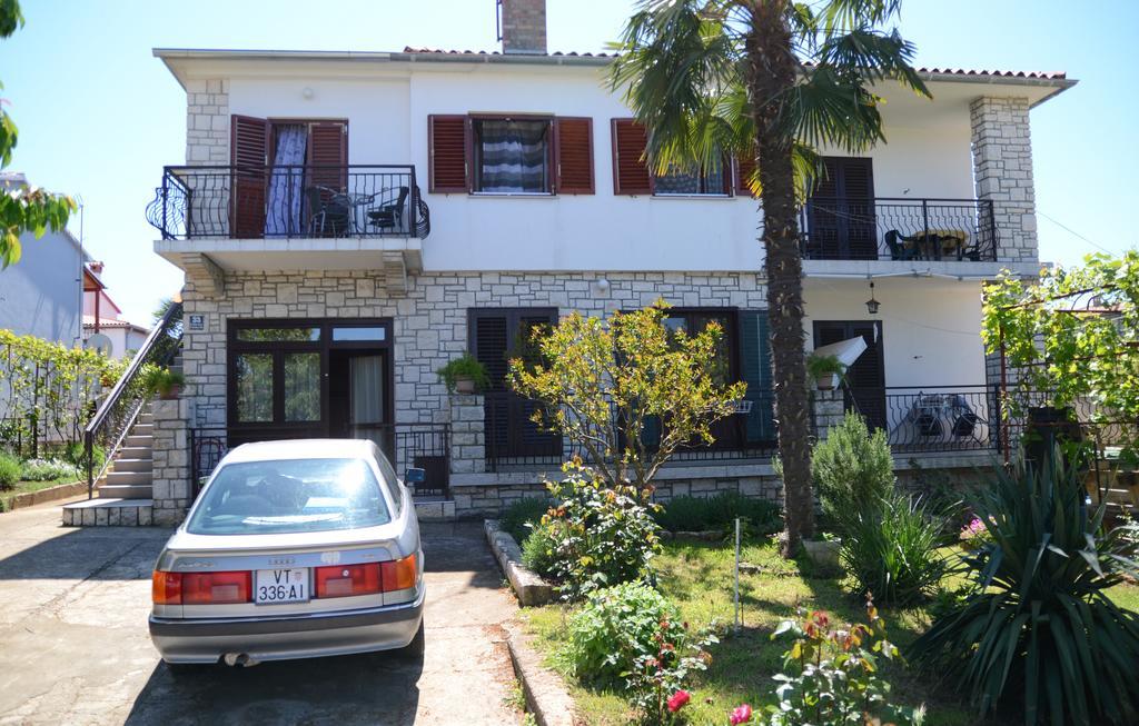Apartments Ana Ровинь Экстерьер фото