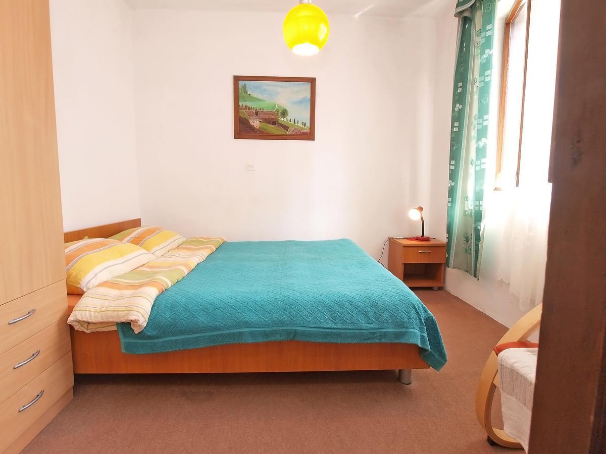 Apartments Ana Ровинь Экстерьер фото